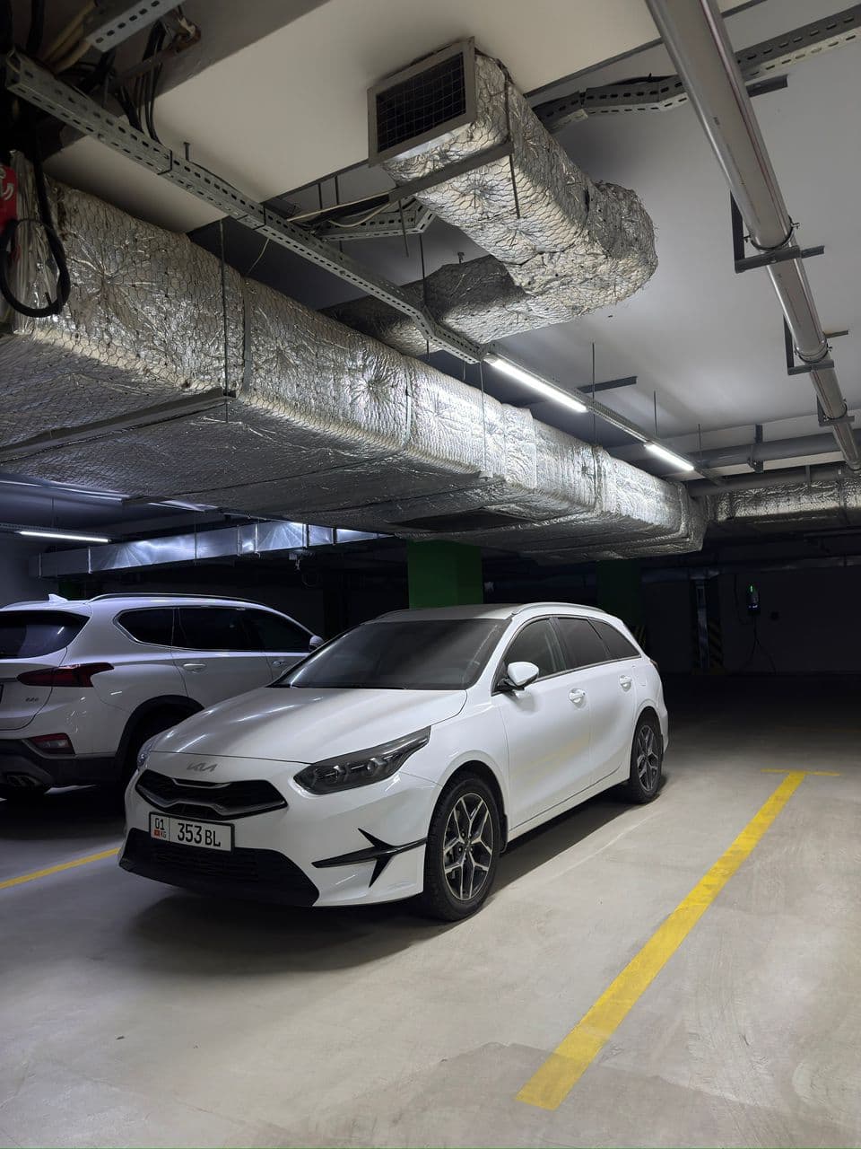 Белый автомобиль Kia в отличном состоянии - photo 1