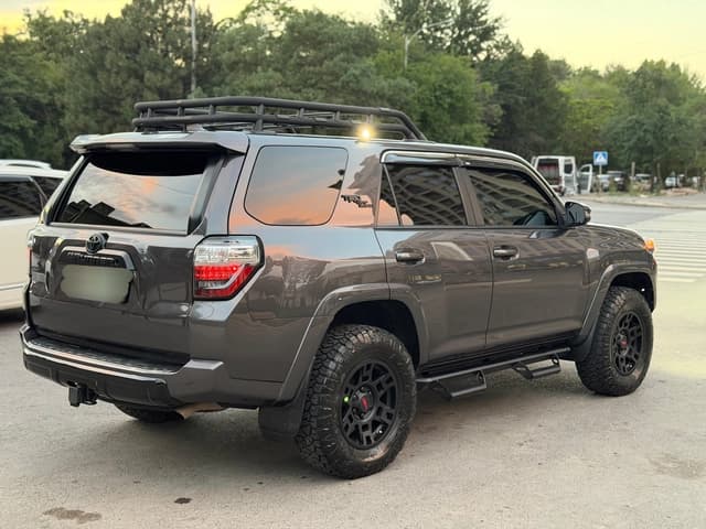 Продается Toyota 4Runner