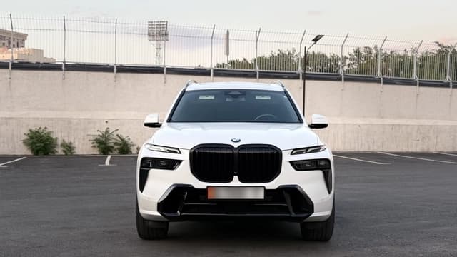 Продам BMW X7 2023 в отличном состоянии